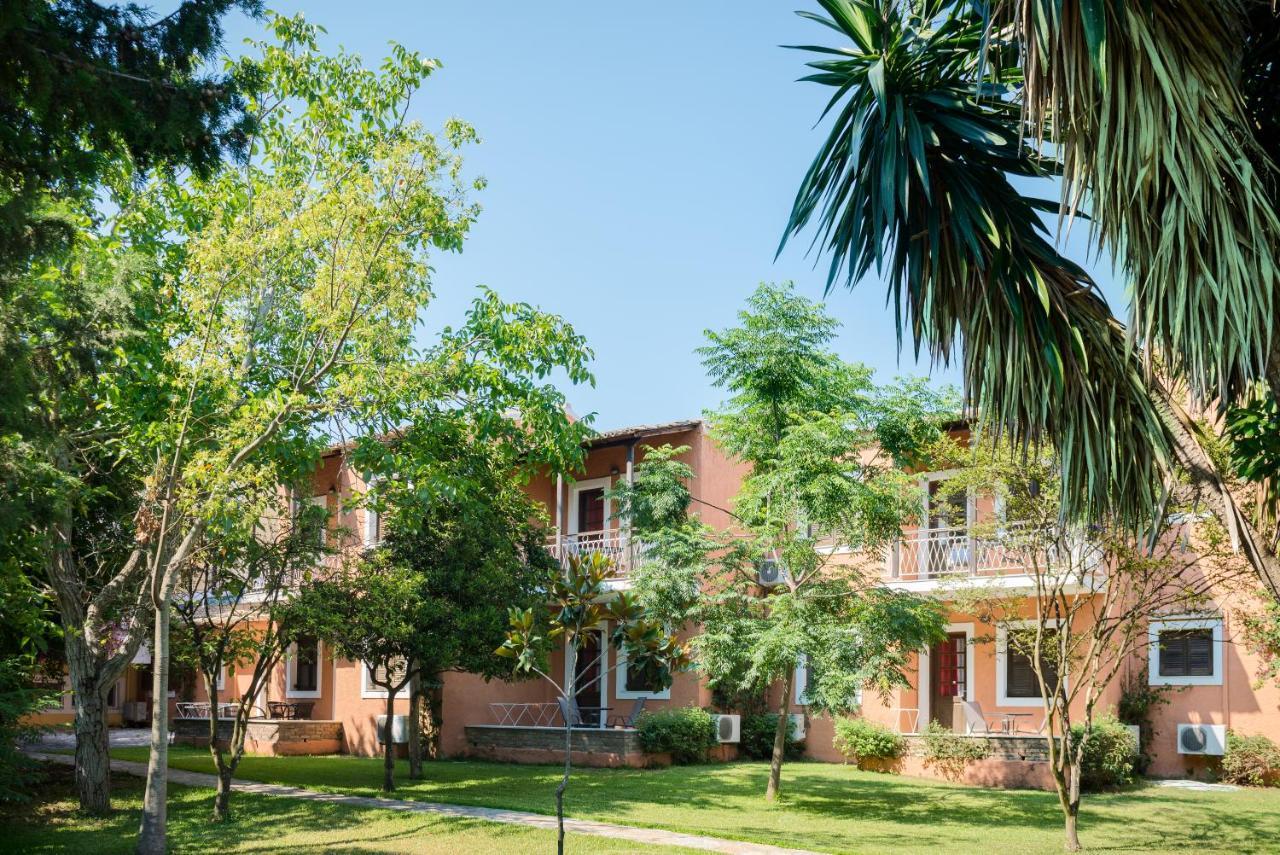 Folies Corfu Town Hotel Apartments Alepou Extérieur photo